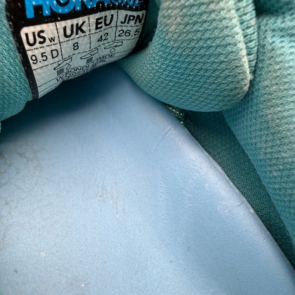 Hoka One One bondi running